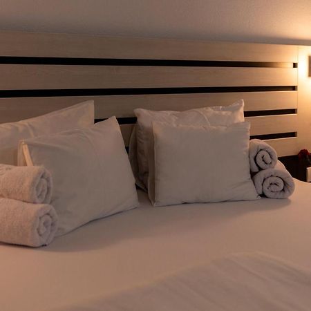 Garni Hotel 11Tica Dm Нови-Сад Экстерьер фото
