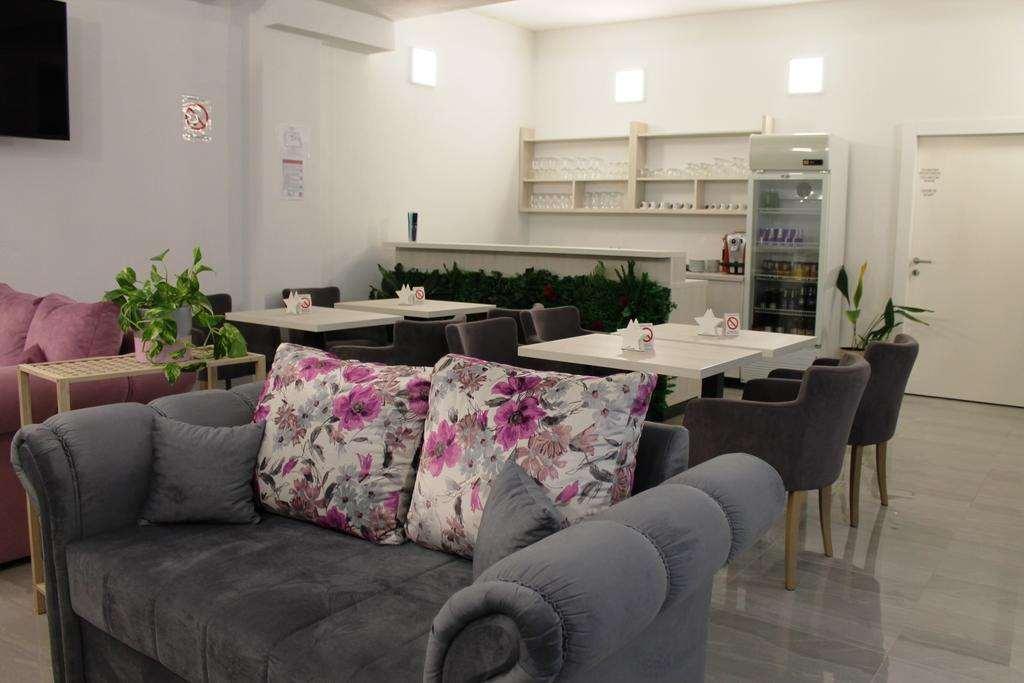 Garni Hotel 11Tica Dm Нови-Сад Ресторан фото